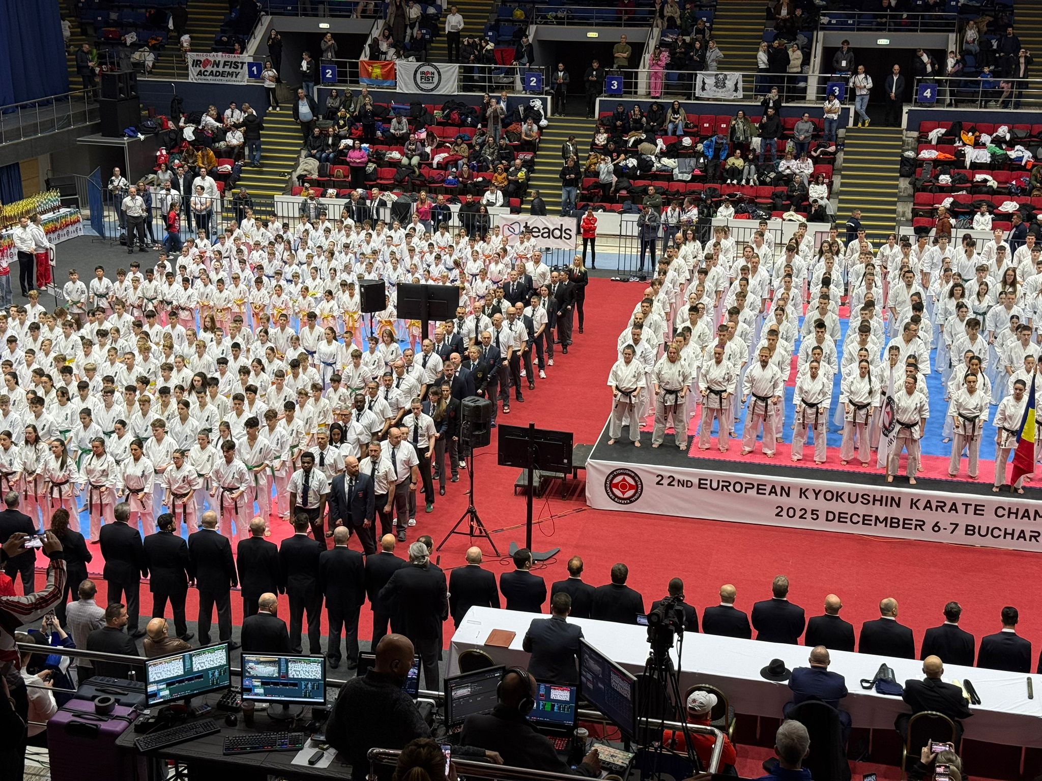 Sala wraz z uczestnikami zawodów