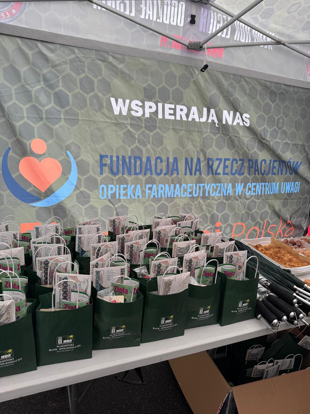 Zdjęcie gadżetów rozdawanych dawcom