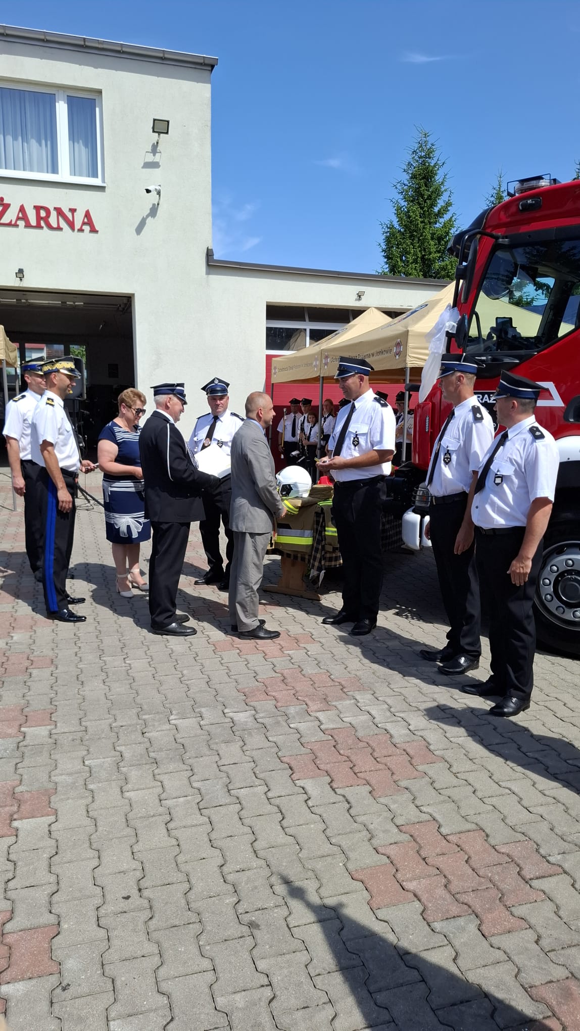 Uroczyste przekazanie nowego wozu strażackiego dla OSP Jonkowo