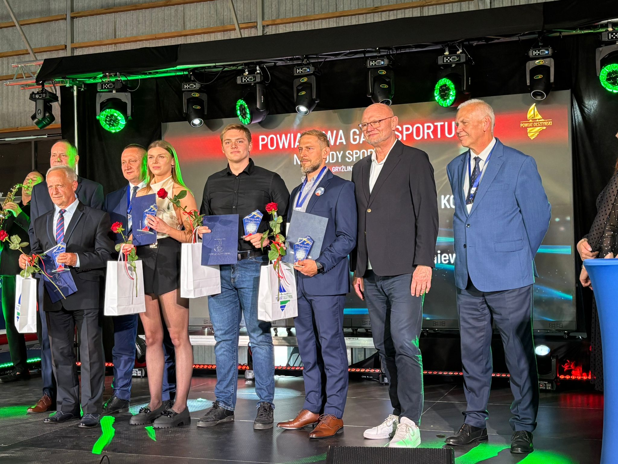 Zdjęcie poziome sportowców z Gminy Jonkowo