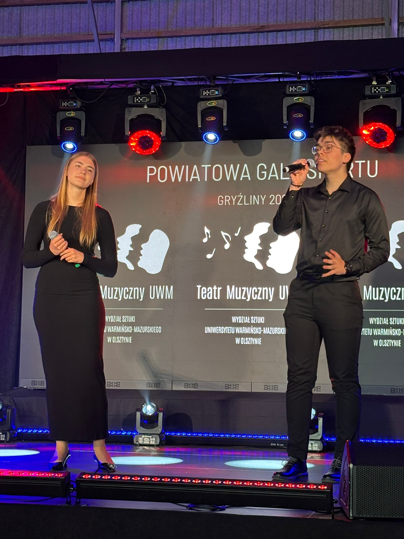 Zdjęcie pionowe z gali